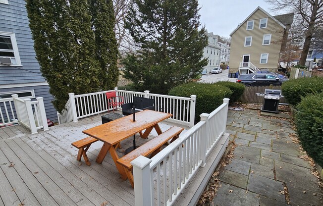 1 WOODSTOCK AVE