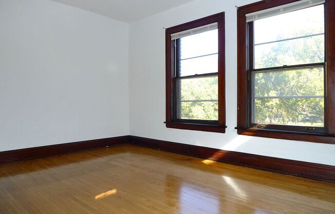 1 bed, 1 bath, 410 sqft, $960, Unit 22 - 12