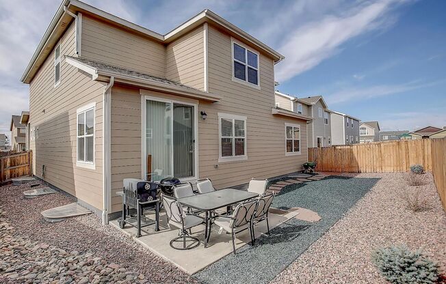 BEAUTIFUL 4BD HOME in NE COL SPGS w/ MAIN-LEVEL MASTER SUITE & AC - Security Deposit Alternative Available