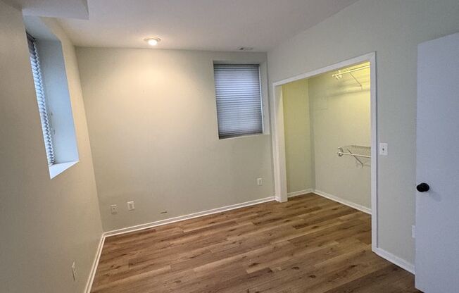 Spacious and Lovely Fed Hill 2bd/2ba Condo with CAC, W/D and more!