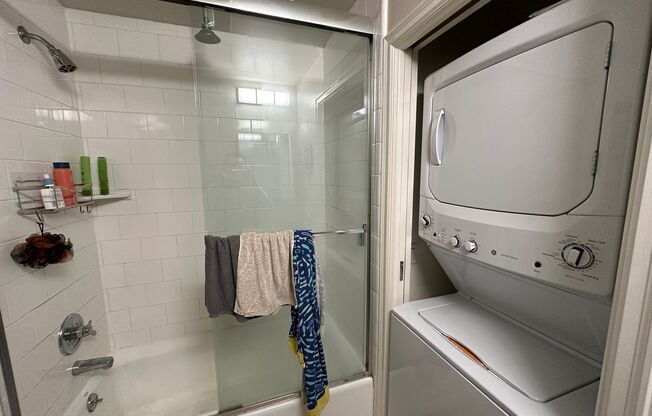 1 bed, 1 bath, $3,700