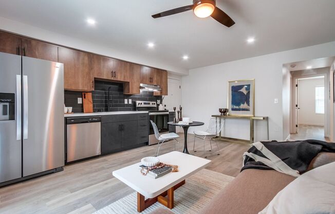 3 beds, 2 baths, 970 sqft, $3,495, Unit 4880-1