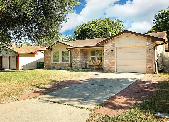 219 ROYAL DR