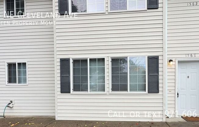 1568 NE CLEVELAND AVE