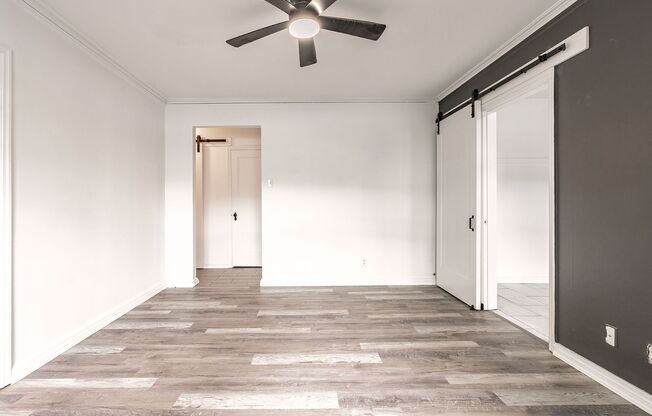 Spacious Units in a Vintage Brick Building- Walk to Seattle Center, Shops,and Restaurants!
