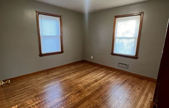 4 beds, 1 bath, $1,695