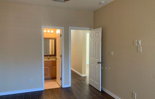 3 beds, 2 baths, $1,550