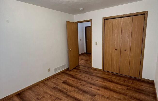 2 beds, 1 bath, $1,175