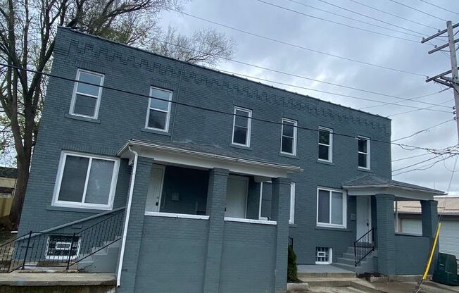 Welcome to this updated 2 bedroom 1 bath duplex in Columbus, OH!