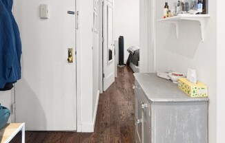 241 E 73 ST