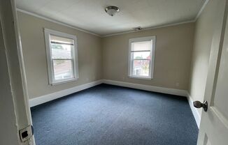 2 beds, 1 bath, $1,300, Unit Unit C