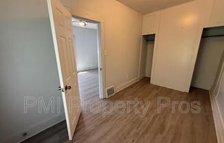 2439 A N WILLIAM FINLAYSON REAR HOUSE DR