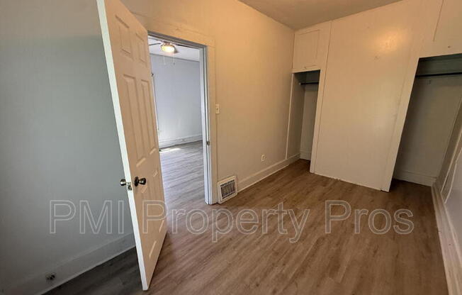 2439 A N WILLIAM FINLAYSON REAR HOUSE DR