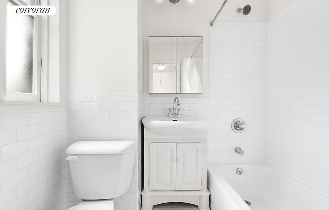 269 W 12 ST
