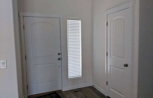 Immaculate 4 Bed 4 Bath Home in School District 20!!!