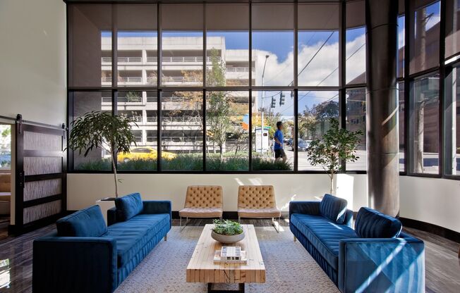 1 bed, 1 bath, 696 sqft, $1,825, Unit 610