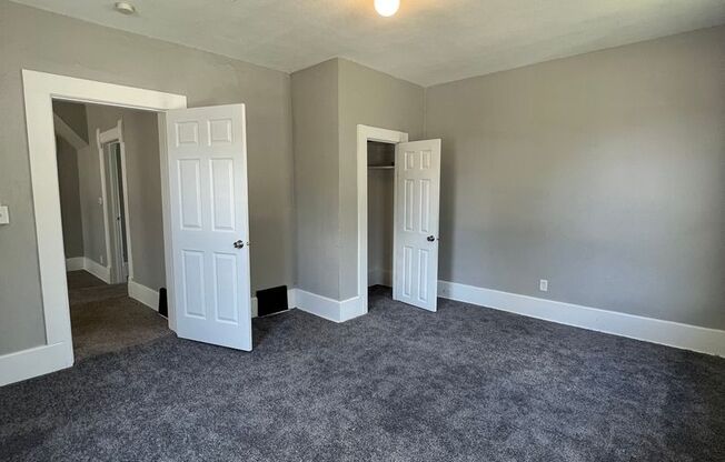 2 beds, 1 bath, $825, Unit 604 Lower