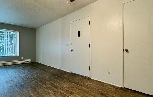 1 bed, 1 bath, 650 sqft, $1,299, Unit 28