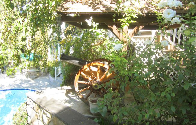 4024 4028 LOS FELIZ BLVD