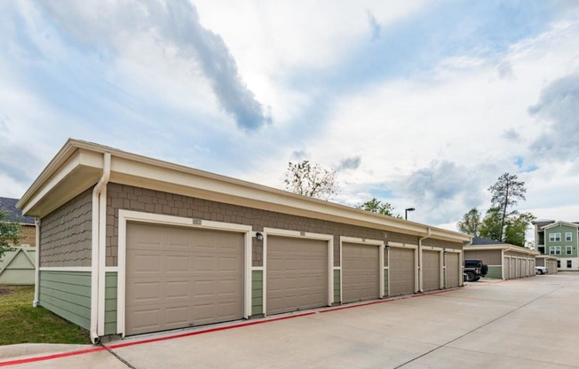Harpers Retreat Garages