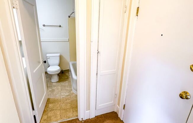 Studio, 1 bath, 455 sqft, $1,395, Unit 1519-304