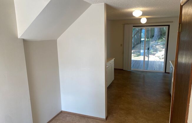 3 bedroom 1.5 Bath Tandem Home!