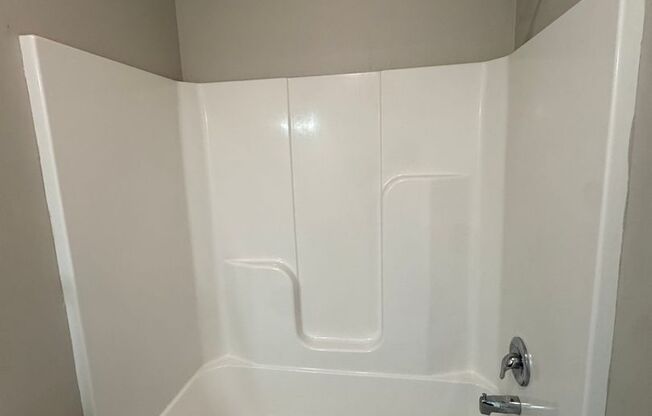 1 bed, 1 bath, 780 sqft, $795, Unit 258-B