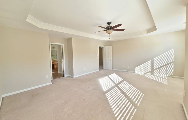 5 beds, 3 baths, $2,695