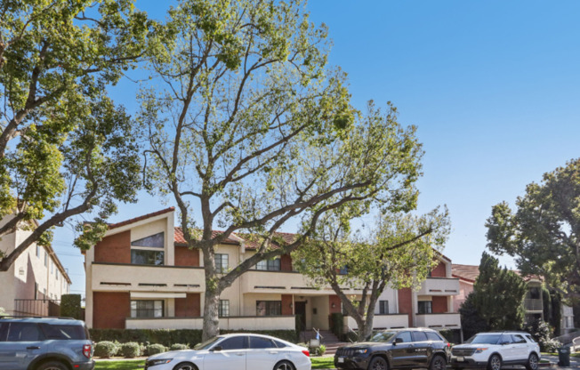 626 E VERDUGO AVE