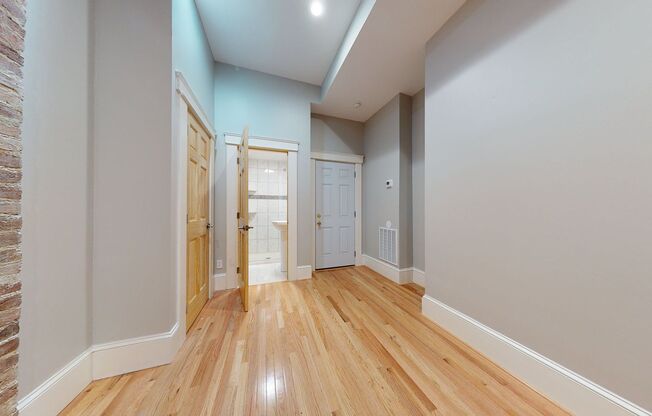 2742 Saint Paul St.