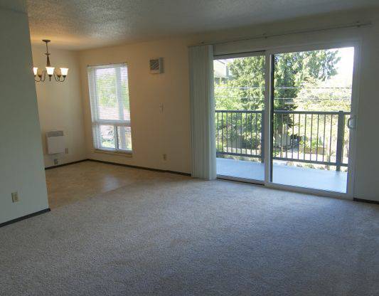 2 beds, 1 bath, 850 sqft, $2,100, Unit Unit 302