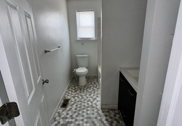 219 W CHESTER PIKE