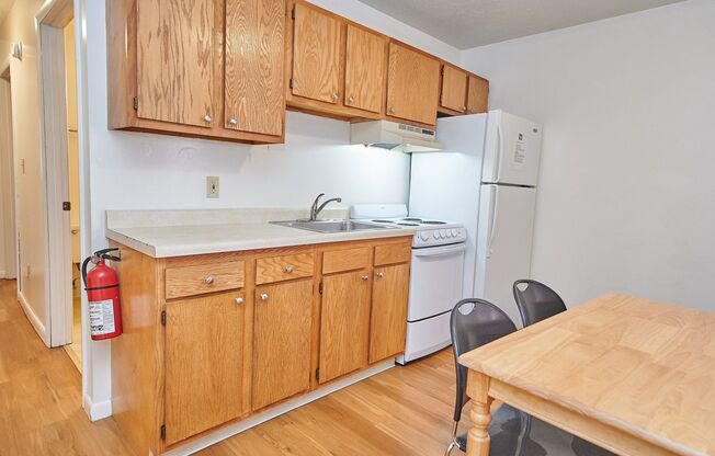 4 beds, 1 bath, 1,385 sqft, $400, Unit 1005 Wayne Ave 27 - B
