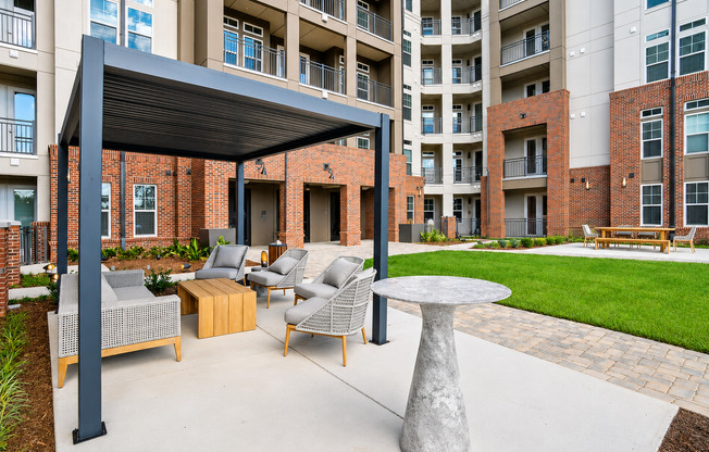 3 beds, 2 baths, 1,333 sqft, $2,025, Unit 1-401