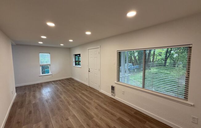 Spacious 3BR + Loft | 2.5BA | Large Yard | West Seattle Living