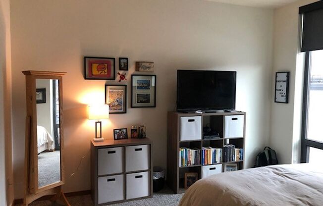 1 bed, 1 bath, 728 sqft, $1,900, Unit 202