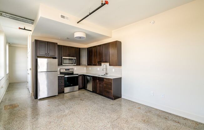 1 bed, 1 bath, $1,084, Unit 875 Michigan Ave Apt. 206