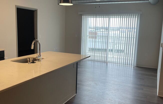 2 beds, 2 baths, 966 sqft, $1,495, Unit #313