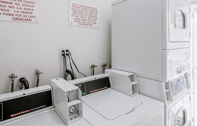 6165 COLDWATER CYN AVE