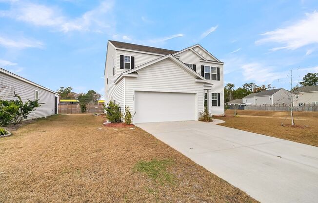 Spacious Modern 5-Bedroom Home in Summerville