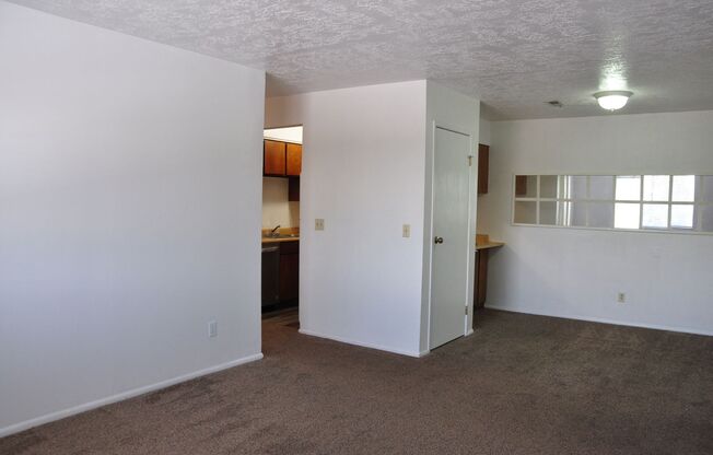 2 beds, 1 bath, $1,195