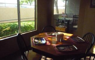 1 bed, 1 bath, 853 sqft, $1,595