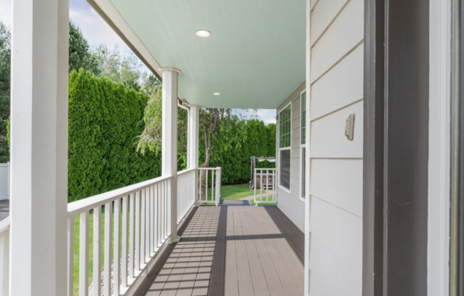 Large Country Home w/acreage