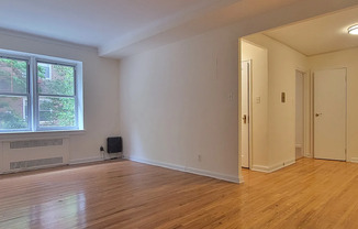 915 E 17 ST