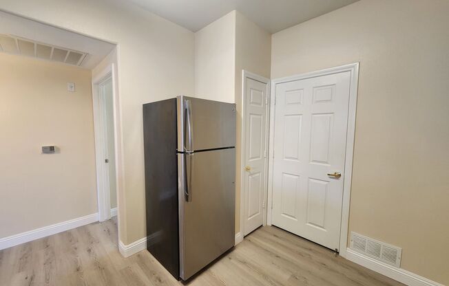 2 beds, 2 baths, $1,400, Unit Unit #1009