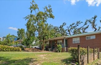 2 Bedroom Close to Campus