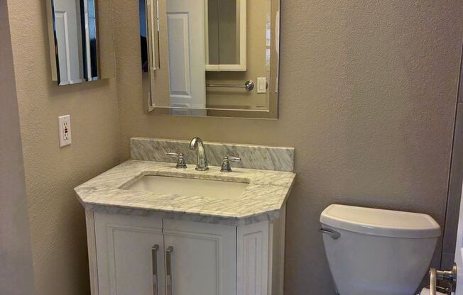 2 beds, 1 bath, $1,495, Unit #1043