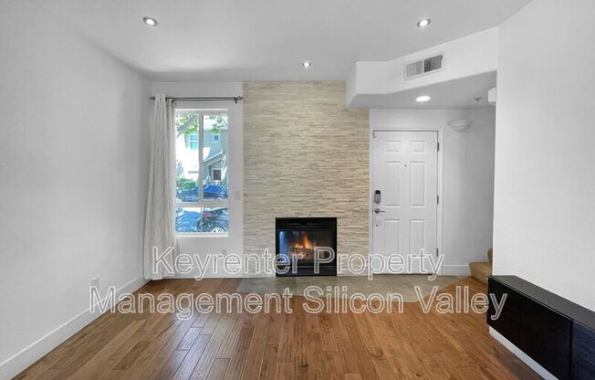 3157 REGENCY AVE