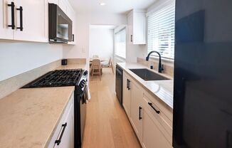 1 bed, 1 bath, $4,250, Unit 121 C