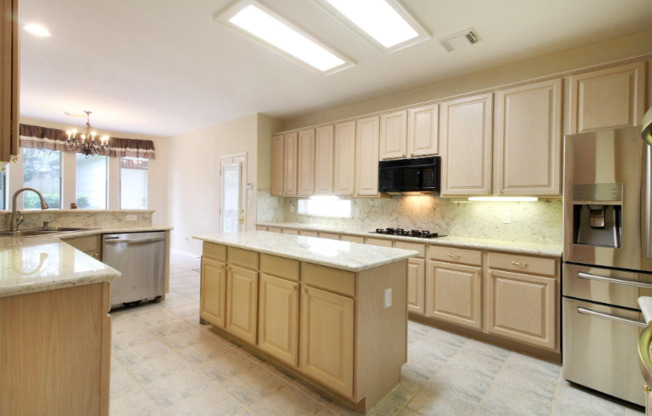 18811 CYPRESS CHATEAU DR